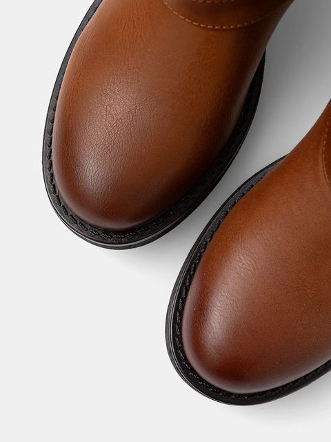 Answear.LAB kozaki damskie kolor brązowy na płaskim obcasie lekko ocieplone