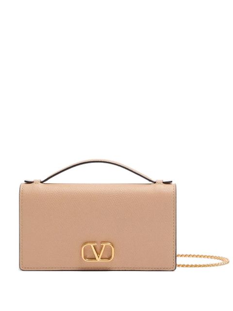 Valentino Garavani VLogo Signature grainy calfskin wallet with chain - Neutrals - zdjęcie produktu nr 1