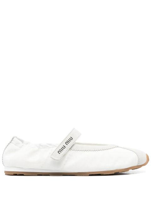 Miu Miu suede-panels ballet flats - White - zdjęcie produktu nr 1