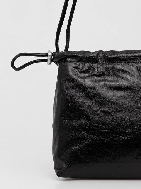 Diesel torebka skórzana SCRUNCH-D SCRUNCH-D kolor czarny X10325.P1003