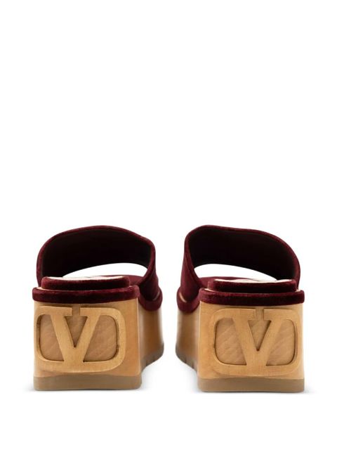 Valentino Garavani logo-detail sandals - Red