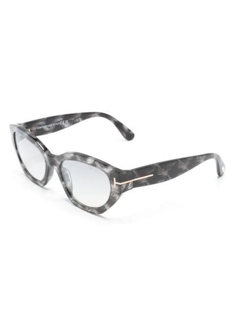 TOM FORD Eyewear Penny cat-eye sunglasses - Grey