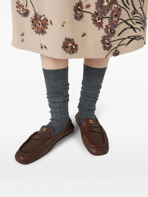 Miu Miu embossed-logo loafers - Brown