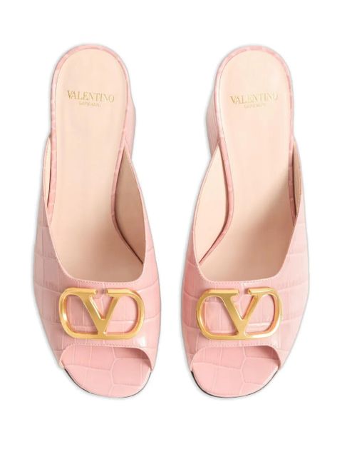 Valentino Garavani logo crocodile-effect sandals - Pink