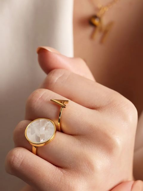 Design Letters pierścionek ze srebra pokrytego złotem - zdjęcie produktu nr 1