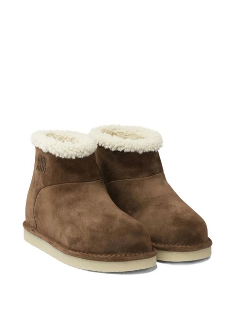 Miu Miu logo-detail shearling boots - Brown