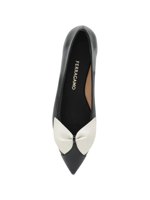 Ferragamo bow-detail pointed-toe ballet flats - Black