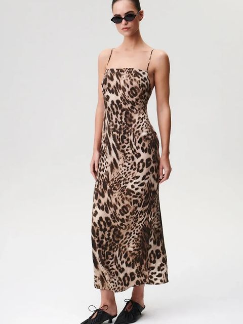 Undress Code sukienka kolor brązowy maxi dopasowana 983 - zdjęcie produktu nr 2