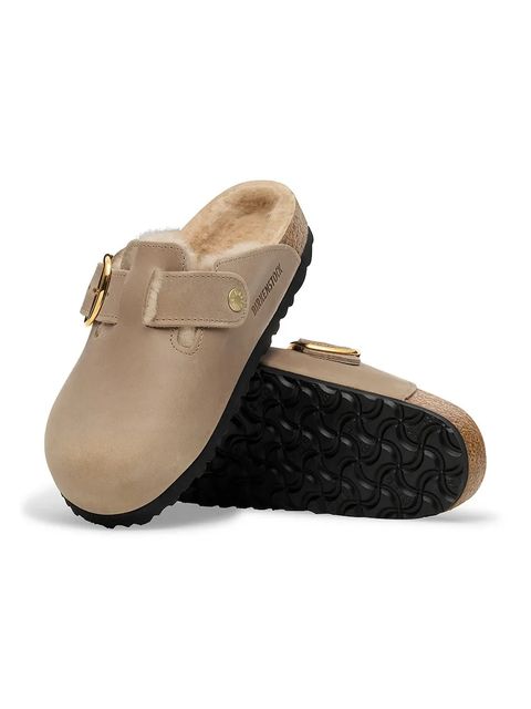 Birkenstock kapcie zamszowe Boston Big Buckle Shearling kolor beżowy 1030444