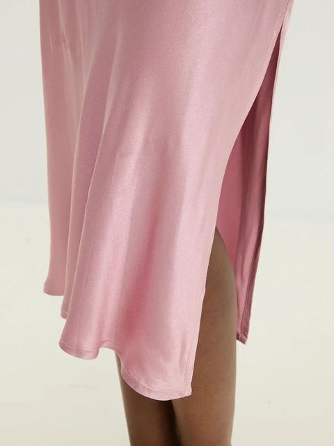 Answear.LAB sukienka kolor różowy maxi dopasowana