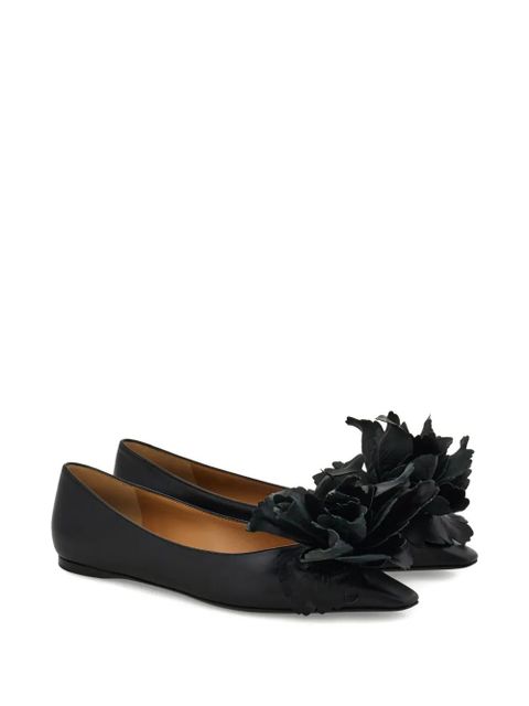 Ferragamo flower-embellished pointed ballet flats - Black