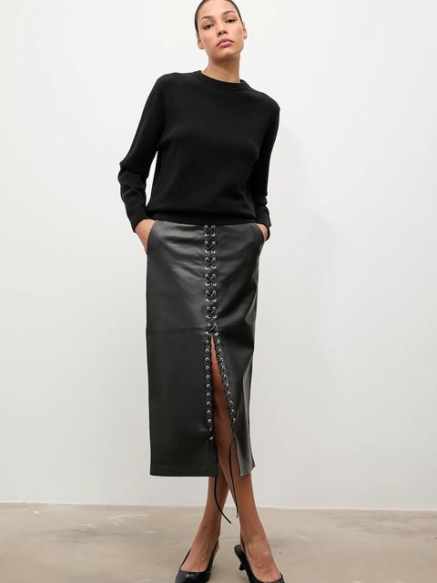 Answear.LAB sweter z wełny merino z apaszką damski kolor czarny lekki - zdjęcie produktu nr 2