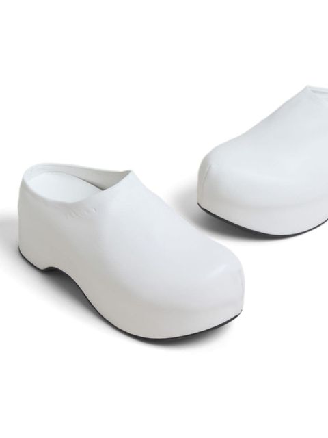 Marni chunky leather mules - White