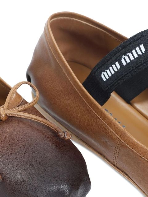 Miu Miu bow-detail elastic-strap ballet flats - Brown
