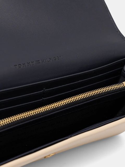 Tommy Hilfiger portfel damski kolor beżowy AW0AW17734 - zdjęcie produktu nr 2