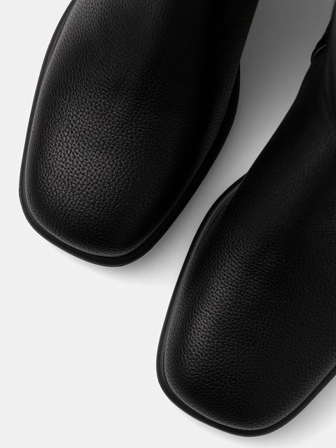 Dkny kozaki Manda damskie kolor czarny na słupku K3533943