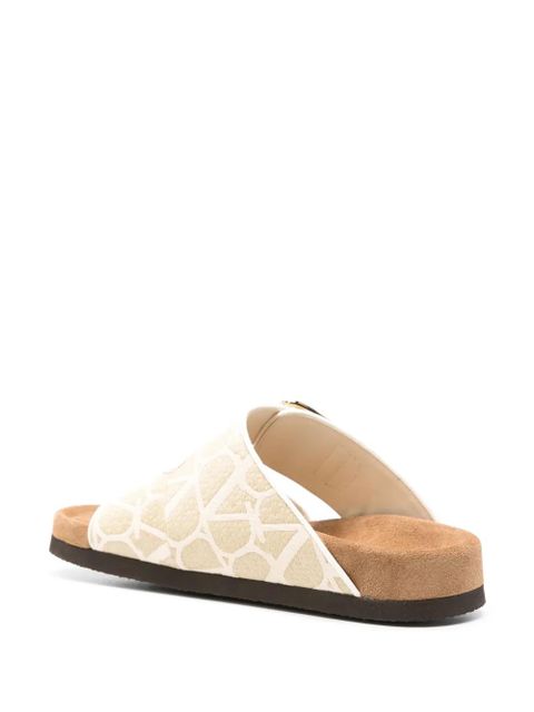 Valentino Garavani Fussfriend buckled sandals - Neutrals