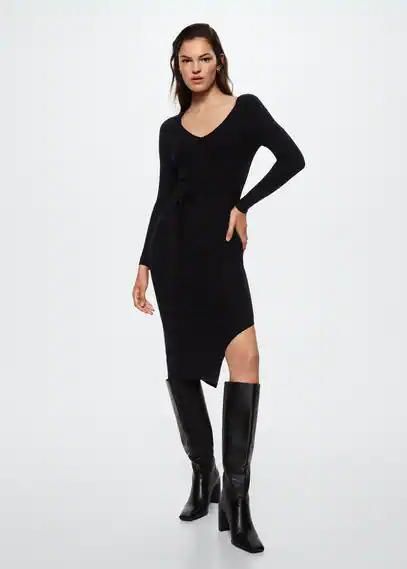 Wiązana sukienka z dzianiny