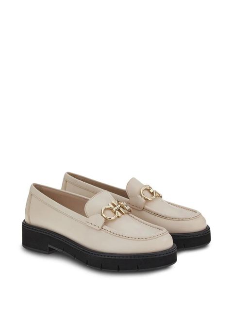 Ferragamo Gancini-plaque leather loafers - Neutrals - zdjęcie produktu nr 2
