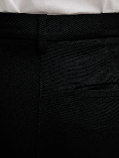 United Colors of Benetton spodnie damskie kolor czarny fason cygaretki high waist 40FADF08U