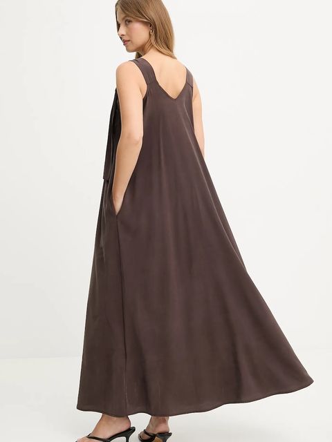 Answear.LAB sukienka kolor brązowy maxi rozkloszowana