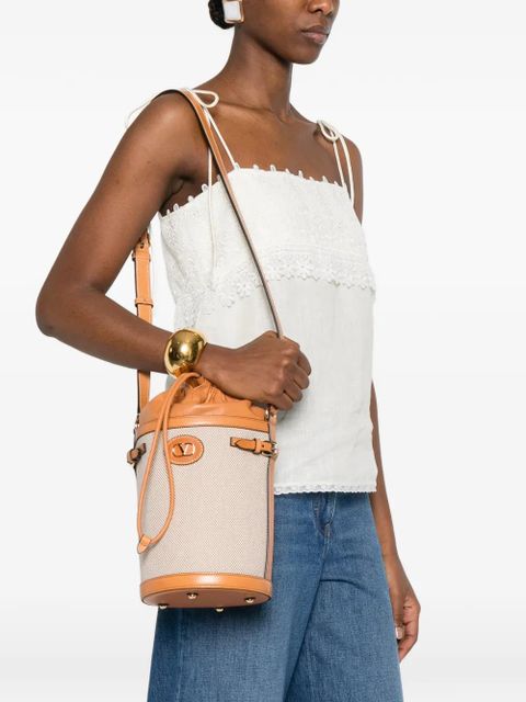 Valentino Garavani logo-detail bucket bag - Neutrals - zdjęcie produktu nr 2