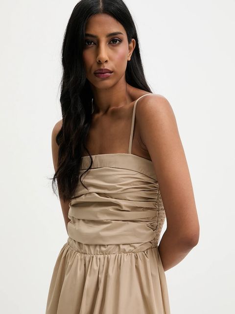 Answear.LAB sukienka kolor beżowy midi rozkloszowana