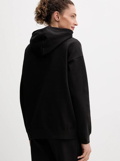 Puma bluza damska kolor czarny z kapturem z aplikacją 684976