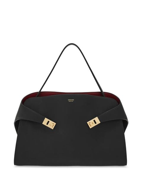 Ferragamo medium Hug shoulder bag - Black - zdjęcie produktu nr 1