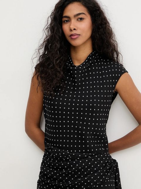 Rotate sukienka kolor czarny maxi dopasowana 115237000