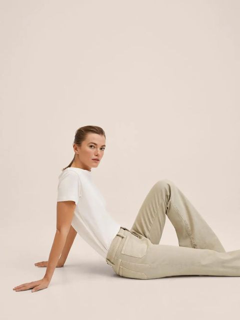 Dżinsy o kroju flare z kieszeniami