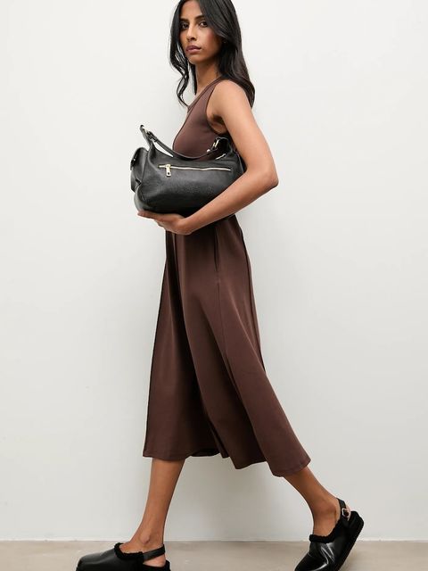 Answear.LAB sukienka kolor brązowy mini rozkloszowana - zdjęcie produktu nr 1