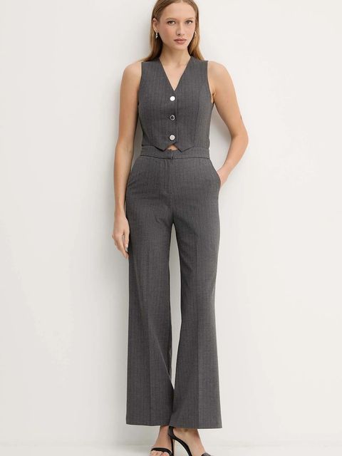 Morgan kombinezon kolor szary z dekoltem w szpic PAMIL.F