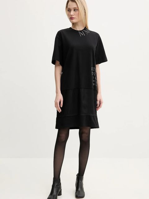 MM6 Maison Margiela sukienka kolor czarny mini prosta S52DA0058.M20050