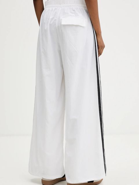 adidas spodnie dresowe Essentials kolor beżowy z aplikacją JE1307