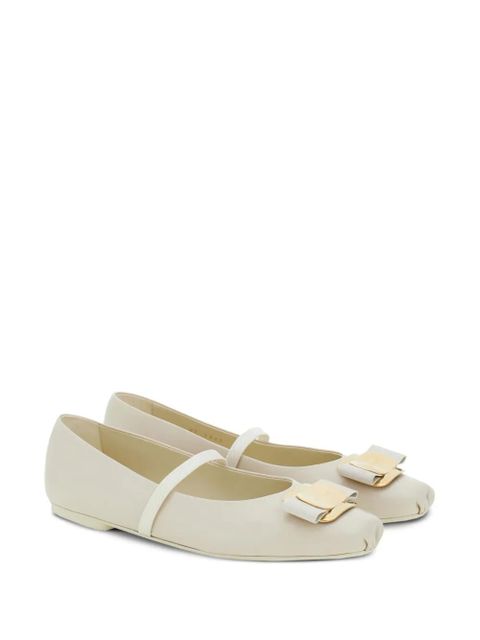 Ferragamo New Vara-bow lambskin ballerina shoes - White