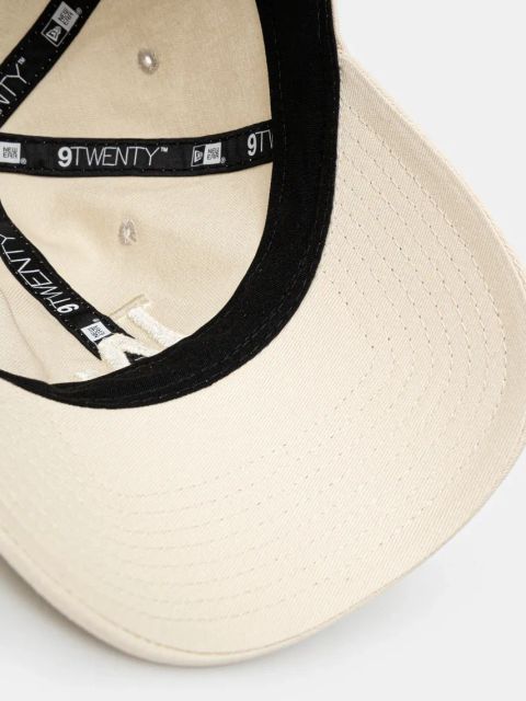 New Era czapka z daszkiem bawełniana kolor beżowy z aplikacją 60471476