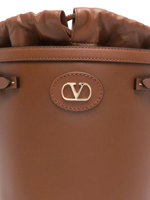 Valentino Garavani Antibes logo-plaque bucket bag - Brown
