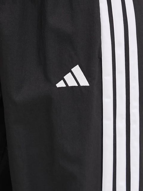 adidas spodnie dresowe Essentials damskie kolor czarny z aplikacją JE1306 - zdjęcie produktu nr 2