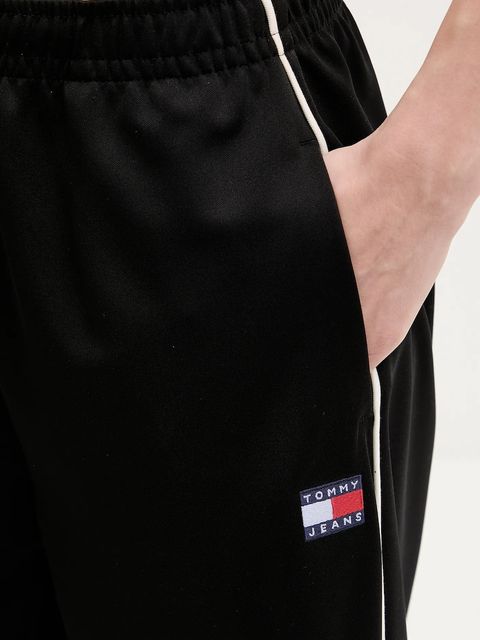 Tommy Jeans spodnie dresowe damskie kolor czarny gładkie DW0DW22633 - zdjęcie produktu nr 2