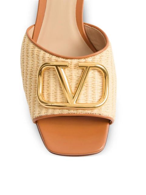 Valentino Garavani VLogo-plaque sandals - Neutrals