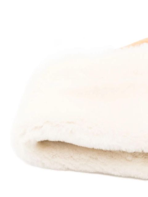 TOTEME shearling hat - Neutrals