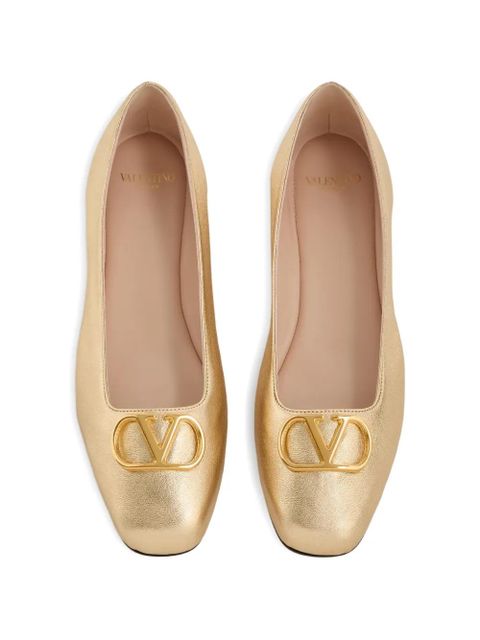 Valentino Garavani Vlogo signature ballerinas in laminated nappa leather - Gold