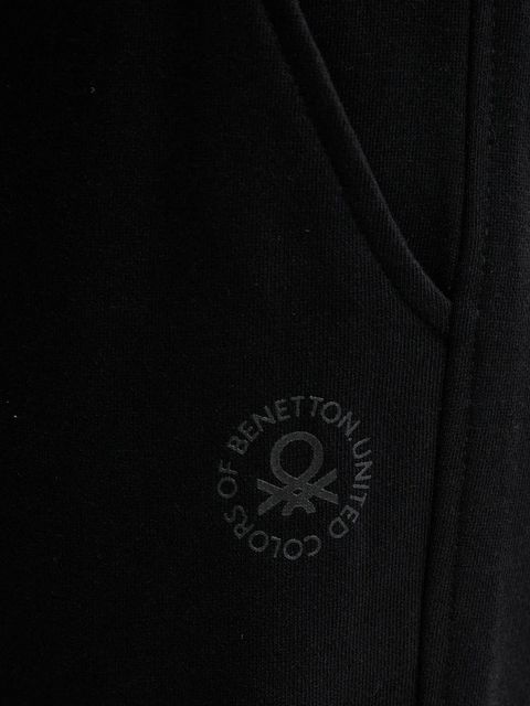 United Colors of Benetton spodnie dresowe damskie kolor czarny gładkie 3WNW3F04R