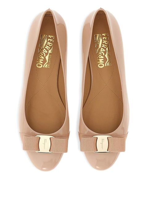 Ferragamo Varina patent bow-detail ballet flats - Neutrals
