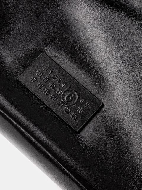 MM6 Maison Margiela torebka skórzana kolor czarny SB5ZH0021.P7187.T8013