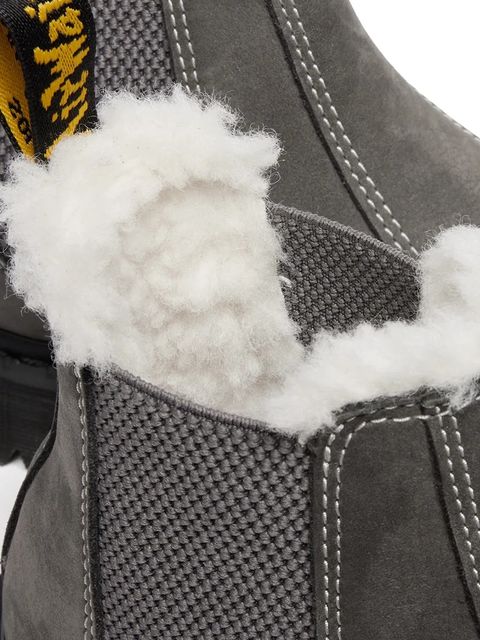 Dr. Martens sztyblety zamszowe 2976 Bex Fur Lined damskie kolor szary na platformie lekko ocieplone DM41420020 - zdjęcie produktu nr 2