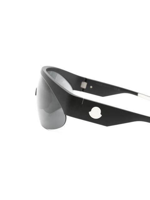 Moncler Eyewear matte-frame shield sunglasses - Black