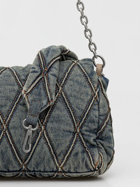 Diesel torebka jeansowa CHARM-D CHARM-D kolor niebieski X09596.P5570 - zdjęcie produktu nr 2