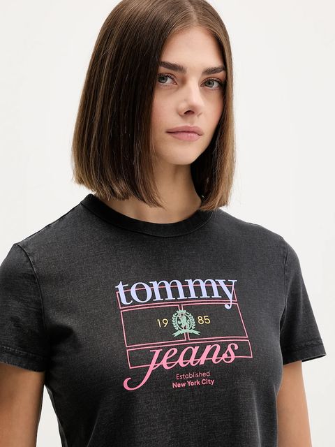 Tommy Jeans t-shirt bawełniany damski kolor czarny DW0DW21533